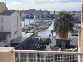 Appartement centre port, terrasse, piscine, proche mer - FR-1-723-171